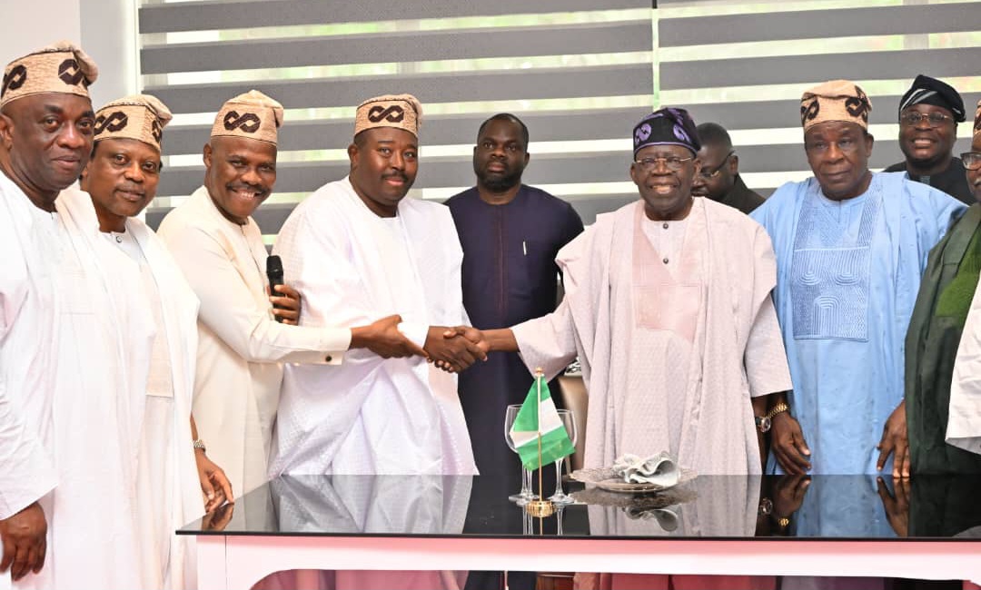 Oyo APC Leaders Present Senator Sharafadeen Alli to President Tinubu as Party’s Governorship Candidate